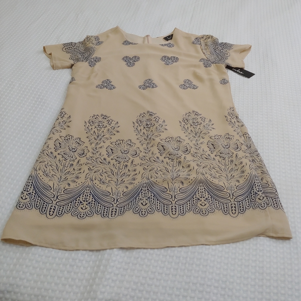 NWT Lulu's shift dress